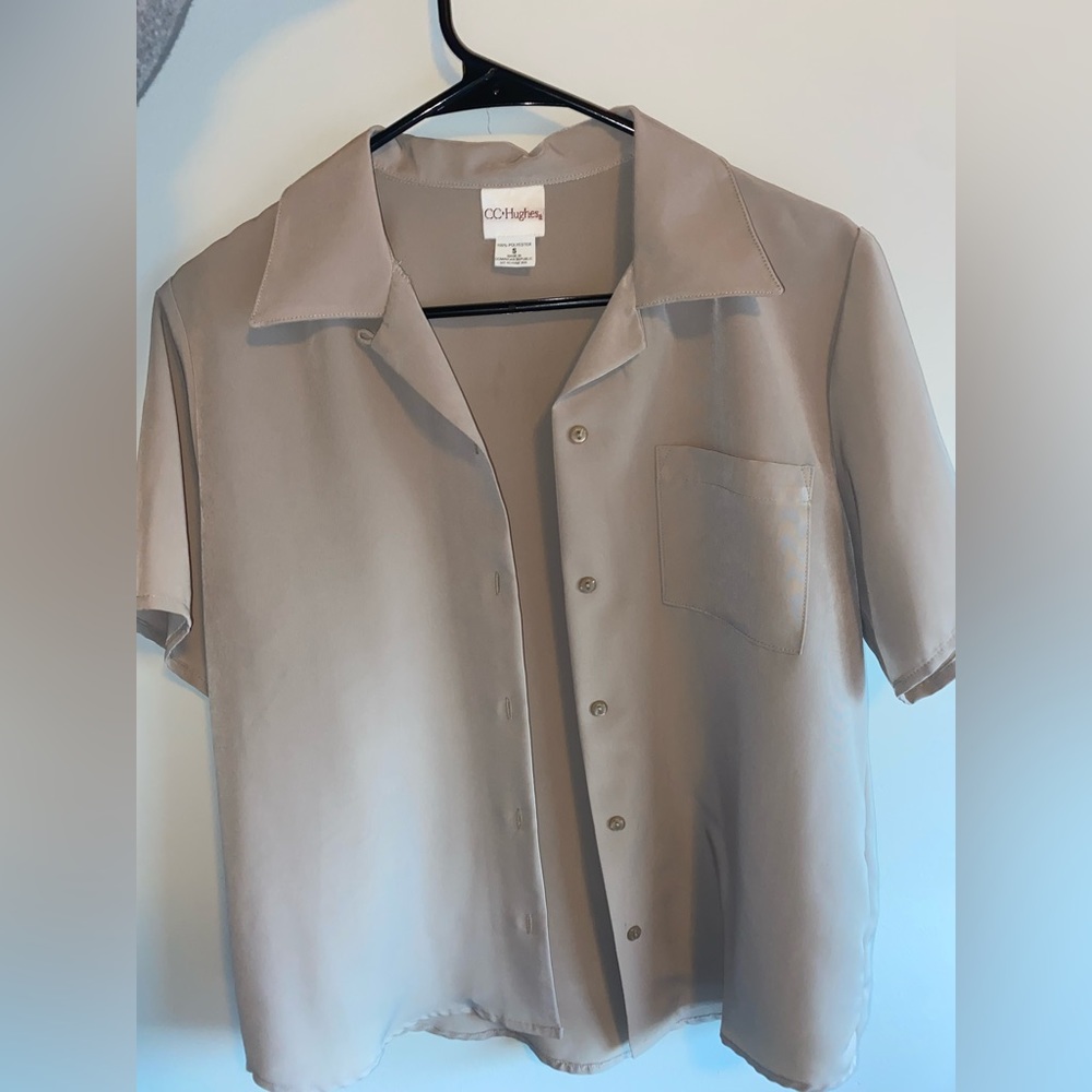 Tan polyester button front blouse